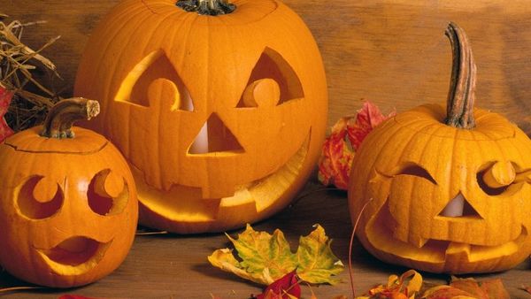 Tradiții și obiceiuri de Halloween. Cum sărbătoresc americanii