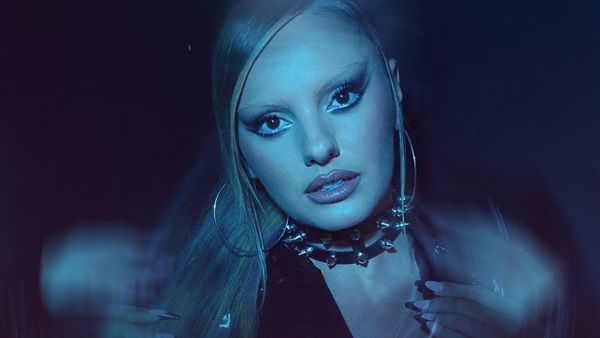 ALEXANDRA STAN - Tokyo