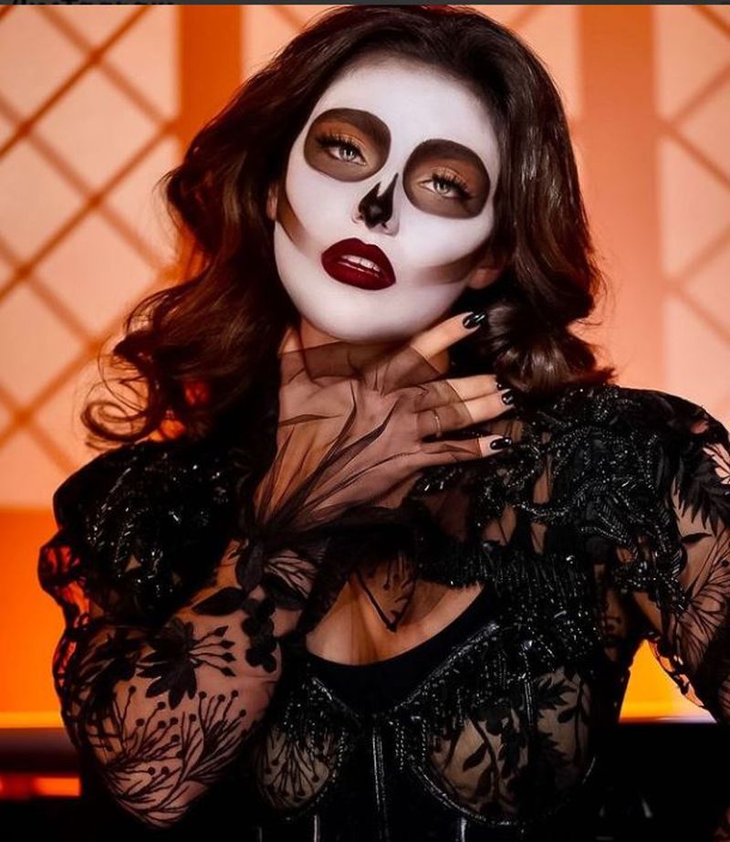 Top nouă cele mai tari costumații de Halloween ale artiștilor de la noi