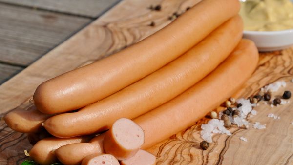 Dimineața Nebună | Mishu crede că a descoperit secretul logevității: crenvurștii 