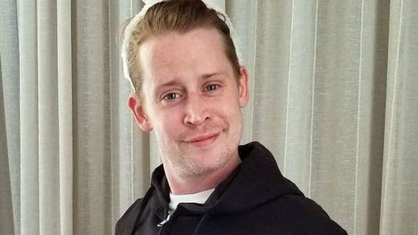 Macaulay Culkin, protagonistul filmului ”Singur Acasă”, dezvăluiri emoționante despre copilăria sa: ”Nici uși nu ne permiteam să avem”