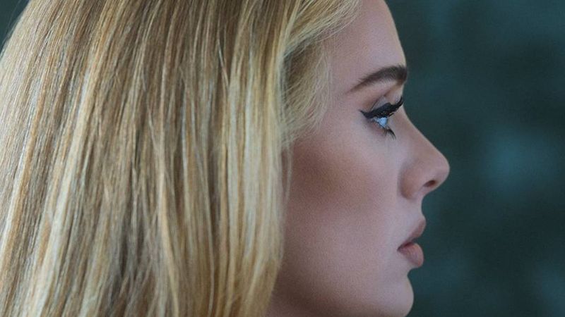 Adele a dezvăluit tracklistul noului album "30"