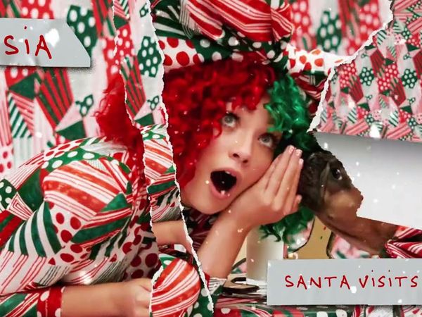 Sia a lansat piesa &bdquo;Santa Visits Everyone&rdquo;