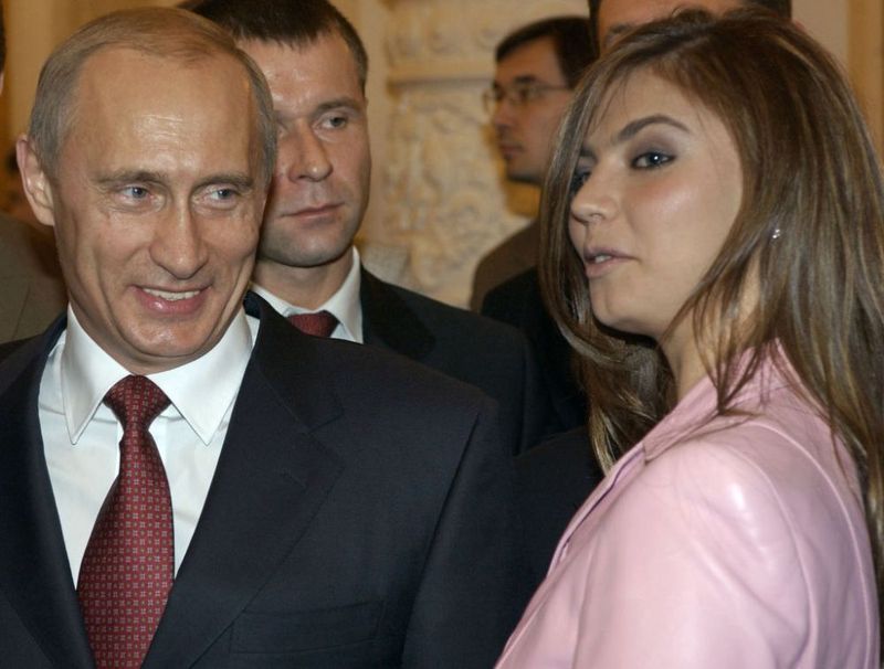 Cum arată acum fosta soție a lui Vladimir Putin. Au trecut 8 ani de la divorț. FOTO