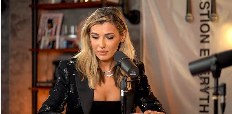 Alina Eremia a povestit cum a decurs prima întâlnire dintre ea și iubitul ei: „Am vorbit 12 ore”