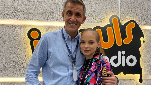 Cine este Yuka, artista care cântă piesa „Aripi de nisip”? Un interviu de excepție marca „Invitatul de 12”