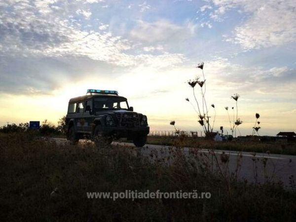 Dimineața Nebună: Un francez și un austriac au &icirc;ncercat să treacă granița Rom&acirc;niei printr-un canal colector