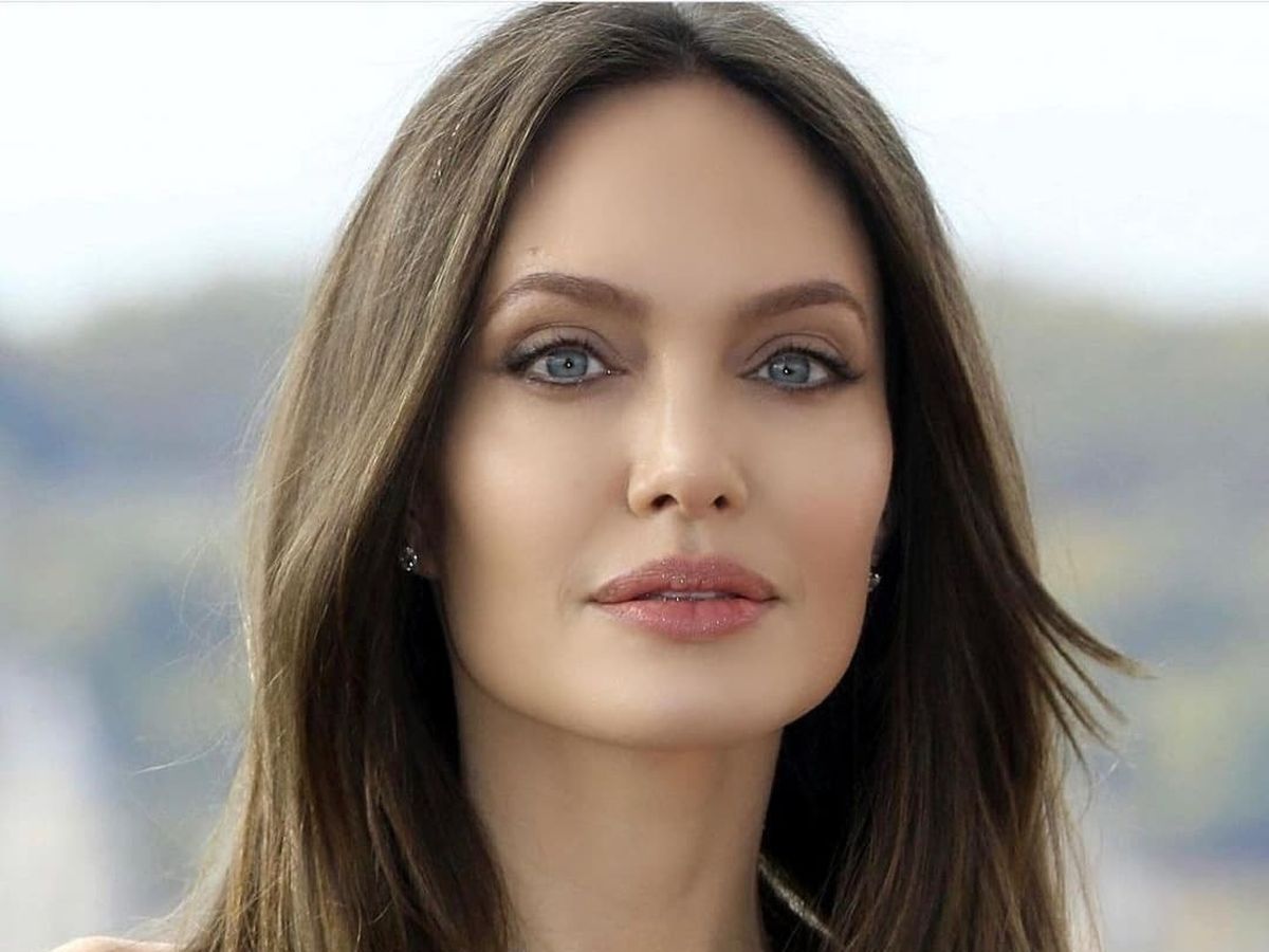 Angelina Jolie, primele declarații despre incidentul mortal provocat de Alec Baldwin