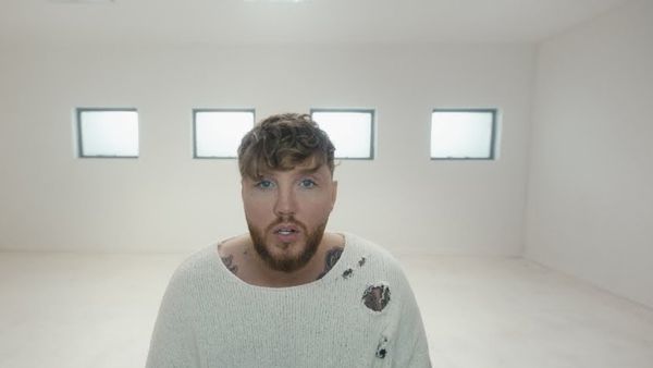 James Arthur a lansat piesa „Deja Vu”