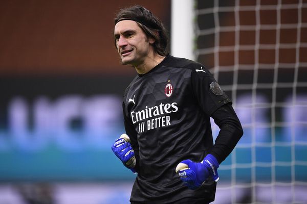 Dimineaţa Nebună | Ciprian Tătăruşanu, singurul portar al AC Milan care a apărat un penalty &icirc;n derbiul cu Inter &icirc;n ultimii 40 de ani