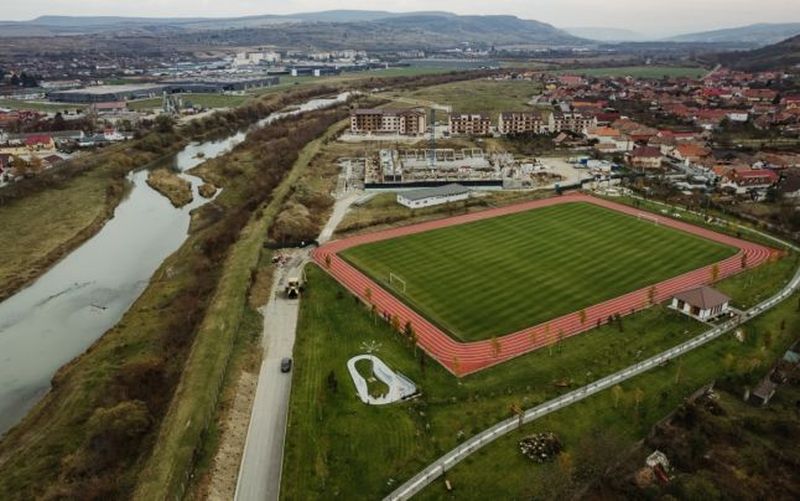 Dimineața Nebună | Pistă de atletism dreptunghiulară la Blaj. Ce spune primarul despre criticile primite?!