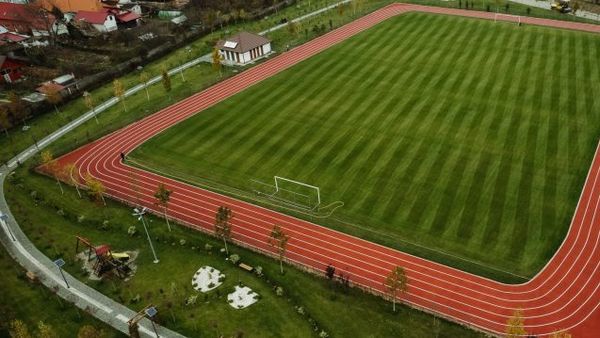 Dimineața Nebună | Pistă de atletism dreptunghiulară la Blaj. Ce spune primarul despre criticile primite?!