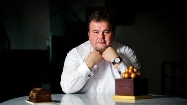 Top 5 cele mai bune joburi din lume. Poţi m&acirc;nca ciocolată pe săturate şi vei fi şi plătit pentru asta