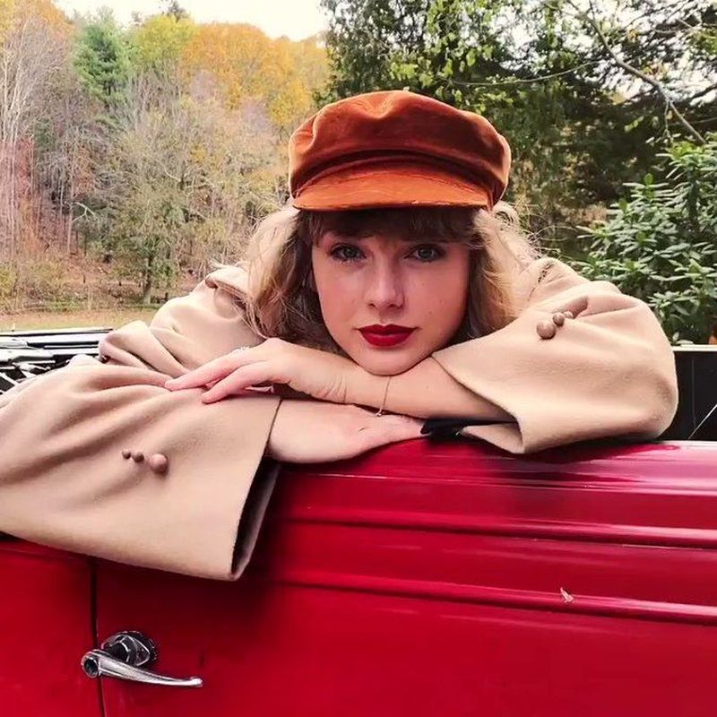 Taylor Swift lansează albumul Red (Taylor's Version)