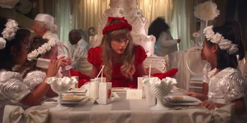 Taylor Swift - I Bet You Think About Me