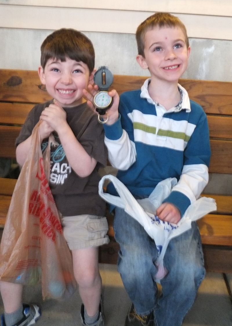 Surpriză pentru o familie din SUA care le-a făcut teste ADN copiilor în joacă. Copilul lor de 12 ani era doar pe jumătate al lor