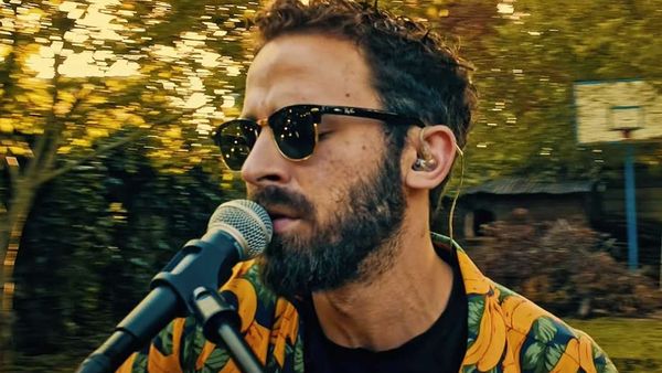 The Different Class a lansat o sesiune acustică -"Live in the Eden Garden", disponibilă pe YouTube și pe toate platformele de streaming