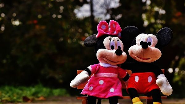 18 noiembrie 2021 - Ziua lui Mickey și Minie Mouse. Câți ani împlinesc celebrele personaje din desene animate?!