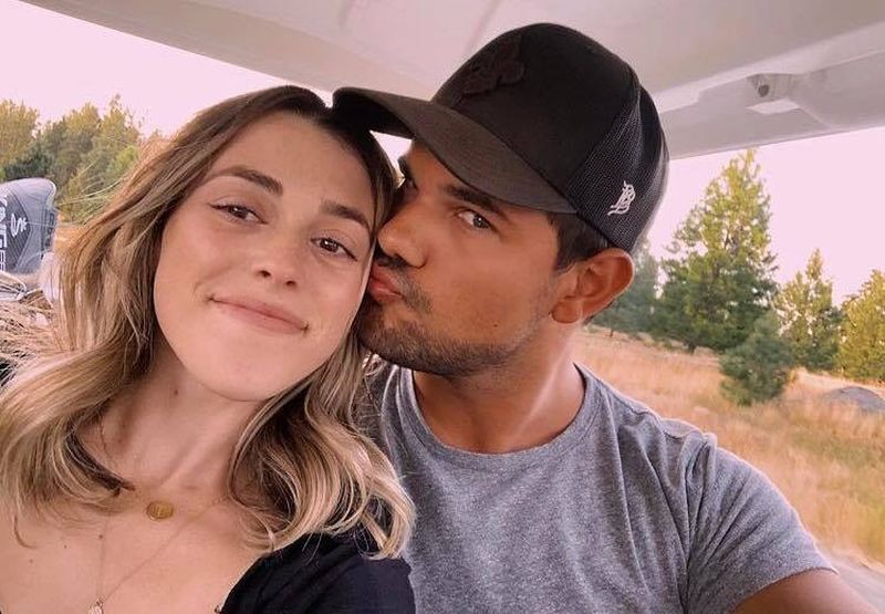 Taylor Lautner s-a logodit. Cine este norocoasa care a pus mâna pe actorul din Twilight