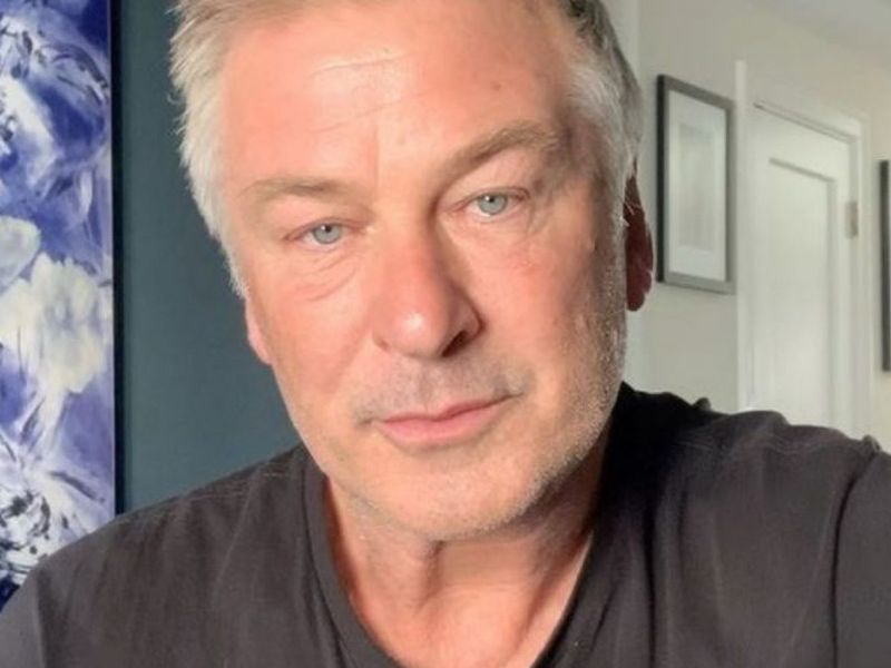 Alec Baldwin, dat în judecată de o membră a filmului „Rust”