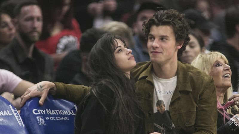Camila Cabello și Shawn Mendes s-au despărțit după doi ani de relație. Anunțul făcut pe rețelele de socializare