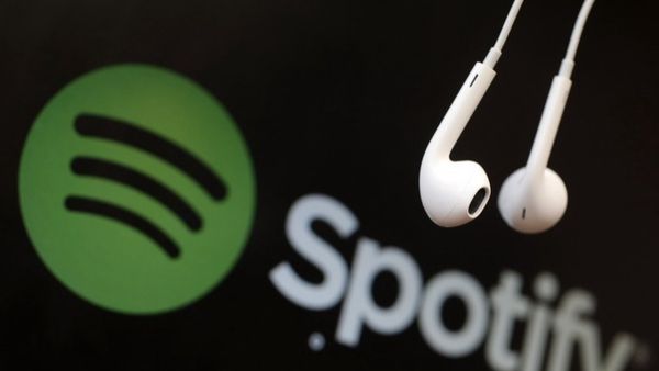 Veste bună pentru utilizatorii Spotify! Platforma introduce una dintre funcţiile cel mai des solicitate