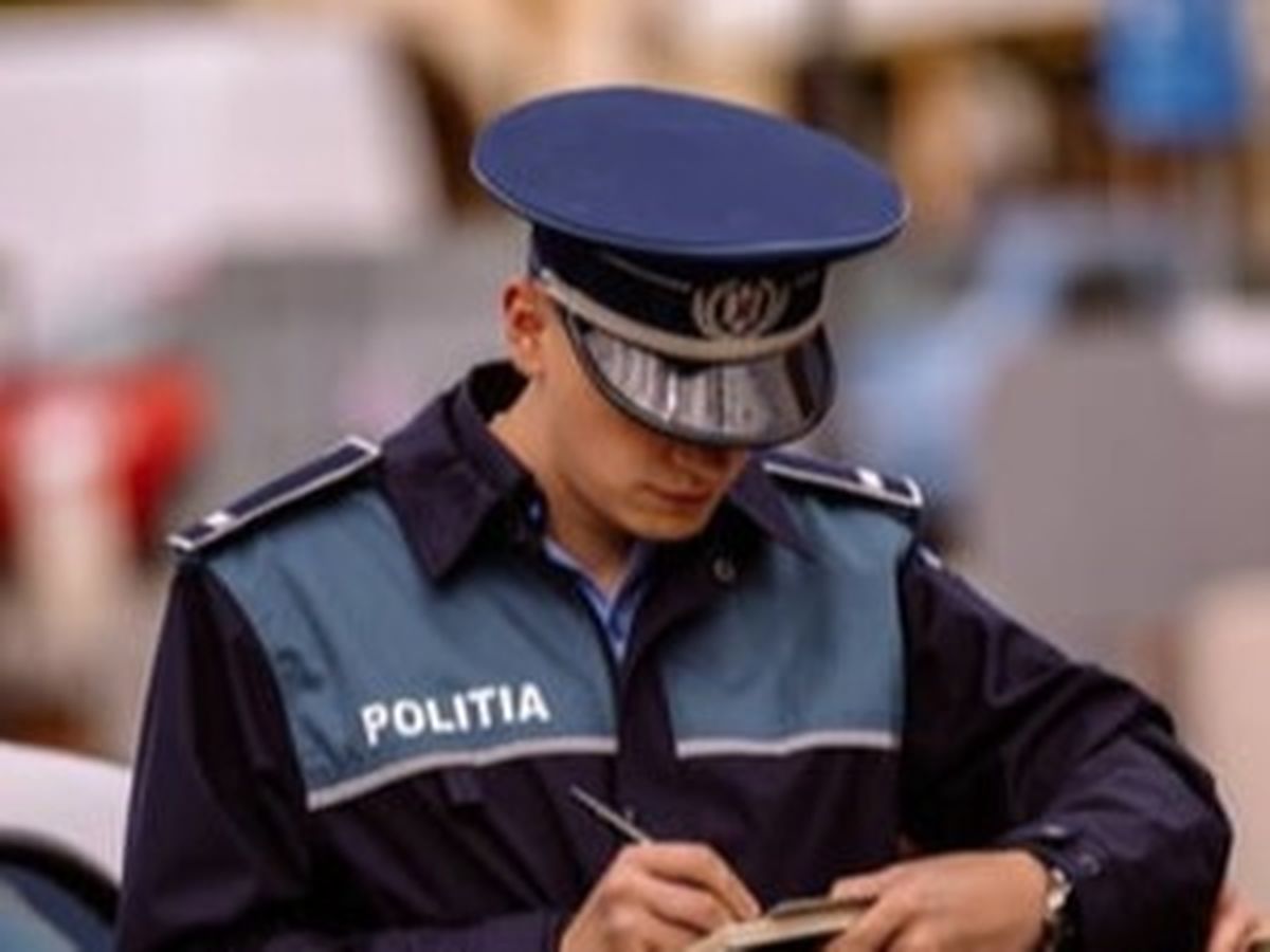 Dimineața Nebună: În loc să scrie amenzi, cereau mită. Șase polițiști din Bacău sunt anchetați