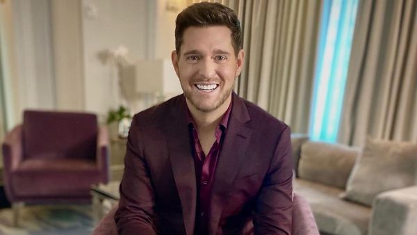 Michael Bubl&eacute;&acute;a lansat &bdquo;The Christmas Sweater&rdquo;