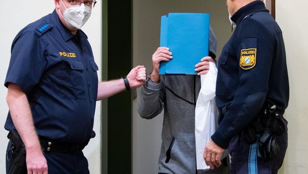 Dimineața Nebună: un bărbat a castrat opt indivizi pe masa din bucătărie. Cum s-a ajuns la o astfel de situație. Audio