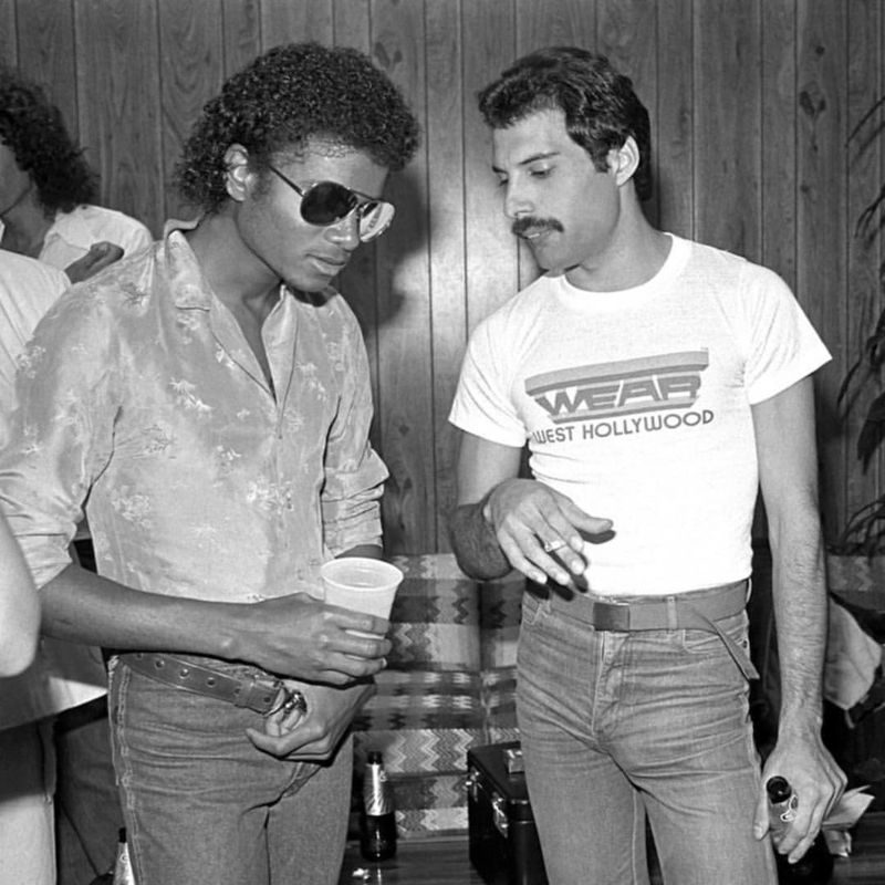 30 de ani de la moartea lui Freddie Mercury. 7 curiozităţi despre viaţa celebrului cântăreţ