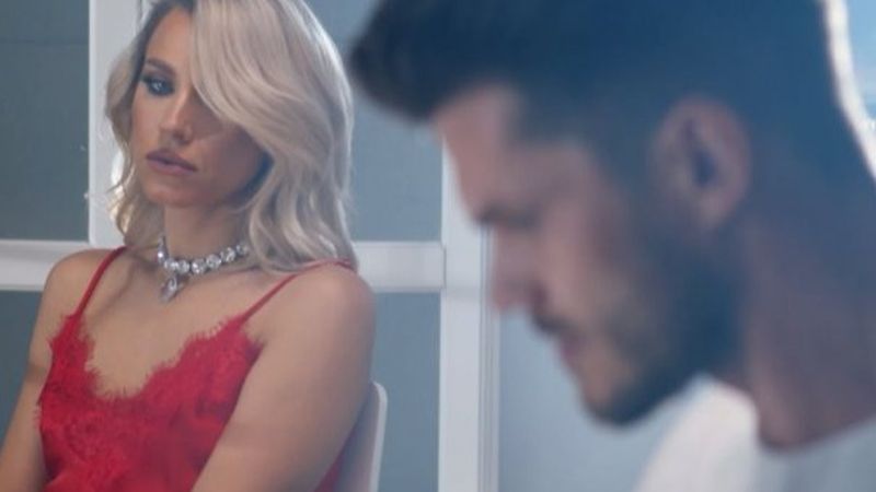 Amna a lansat &bdquo;La ușa mea&rdquo;