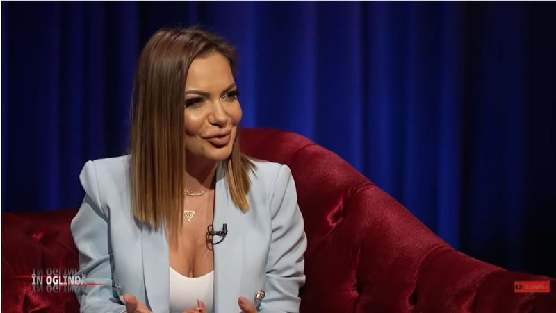 Andreea Antonescu, dezvăluiri despre o perioadă cruntă din viața ei: „Medicii i-au recomandat tatălui meu să încerce să mai facă un copil pentru a nu o pierde și pe mama”