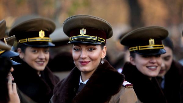 La ce oră &icirc;ncepe parada militară de 1 Decembrie 2021? Anunţ oficial