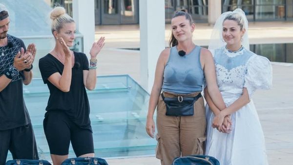 Lidia Buble şi Estera au părăsit competiţia din Asia. La final, Lidia Buble a îmbrăcat rochia de mireasă