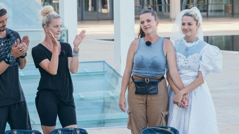 Lidia Buble şi Estera au părăsit competiţia din Asia. La final, Lidia Buble a &icirc;mbrăcat rochia de mireasă