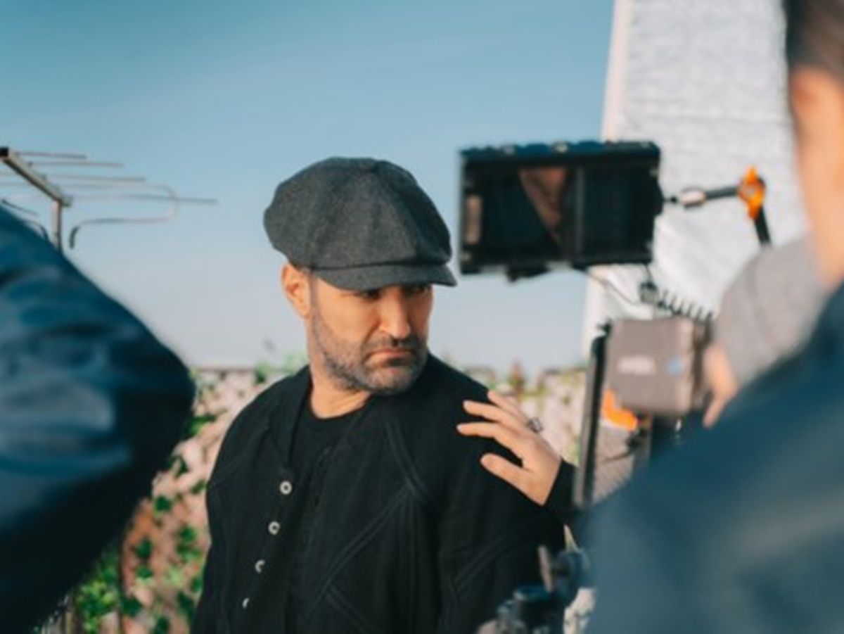 Smiley și DOC au lansat „Locul sfințește omul”, prima piesă din serialul „Mai mult de-o viață”