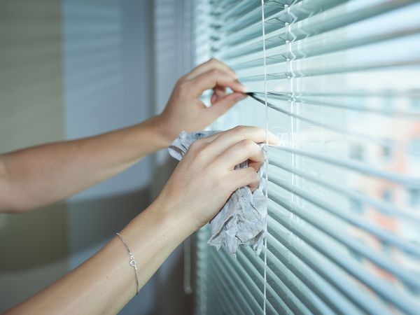 Dimineața Nebună. Studiu: Treburile casnice pot preveni apariția bolilor. Audio
