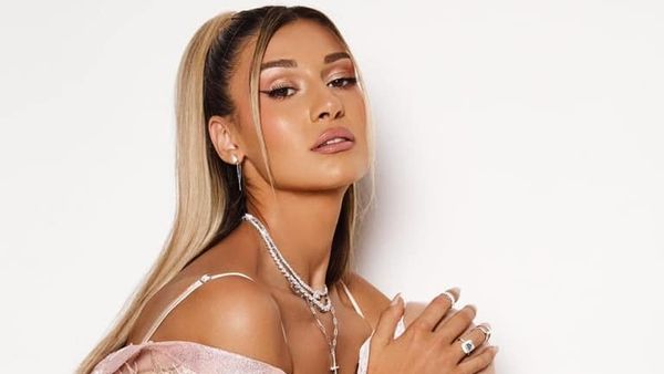 Ce facultate a terminat Alina Eremia?