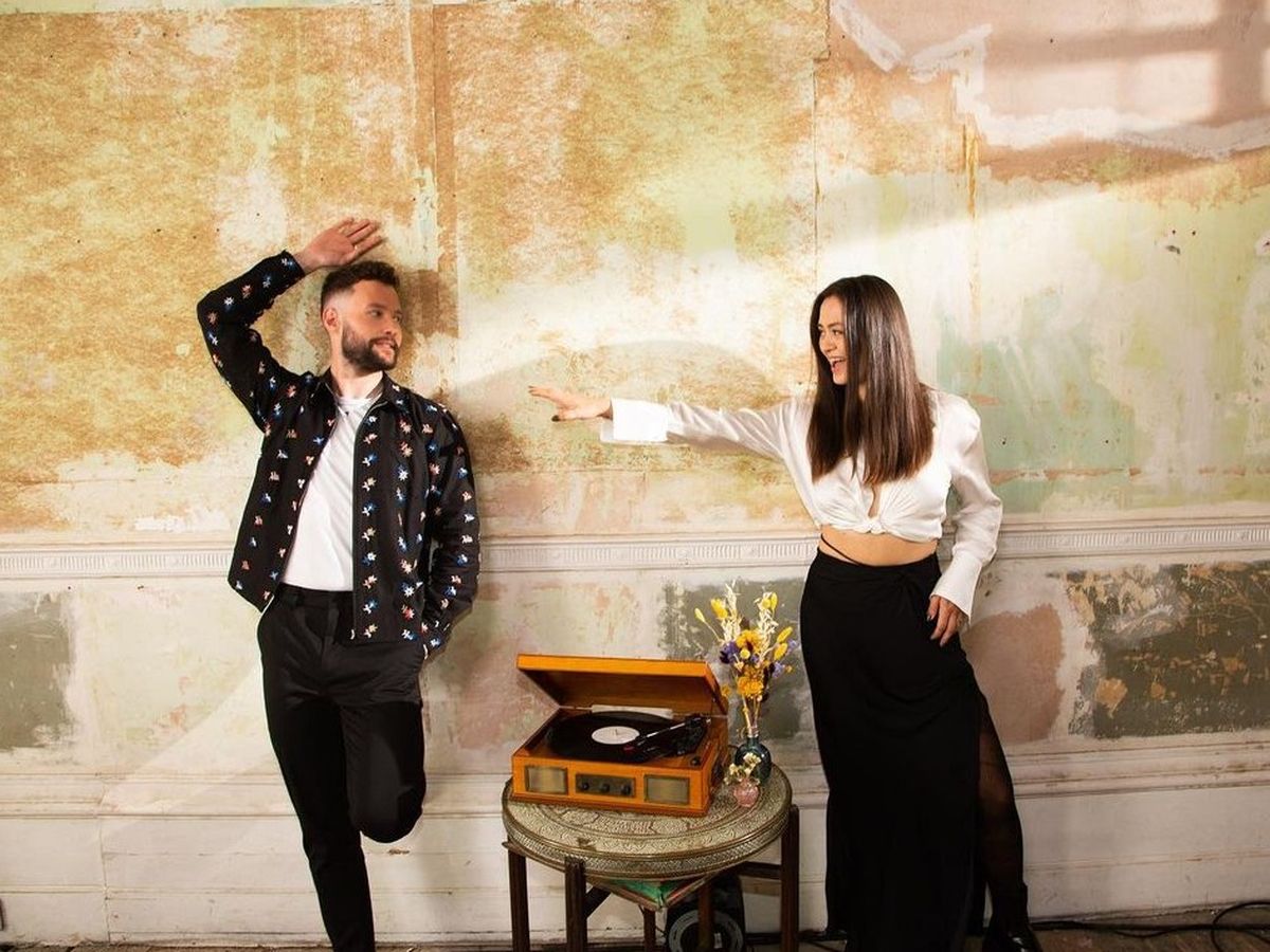 Jasmine Thompson și Calum Scott au lansat piesa &bdquo;love is just a word&rdquo;
