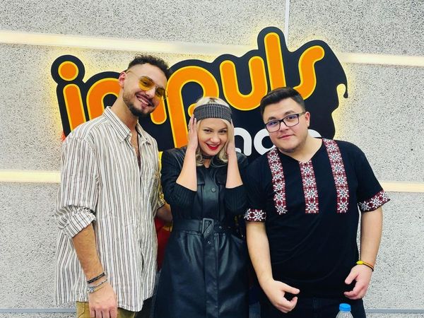 Amedeo și Oana Marinescu, &icirc;n PREMIERĂ la radio cu &bdquo;Ard tot&rdquo;! Amedeo și-a sărbătorit ziua de naștere la &bdquo;Bară la Bară&rdquo;
