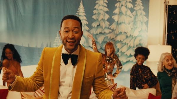 John Legend a lansat videoclipul piesei „You Deserve It All”