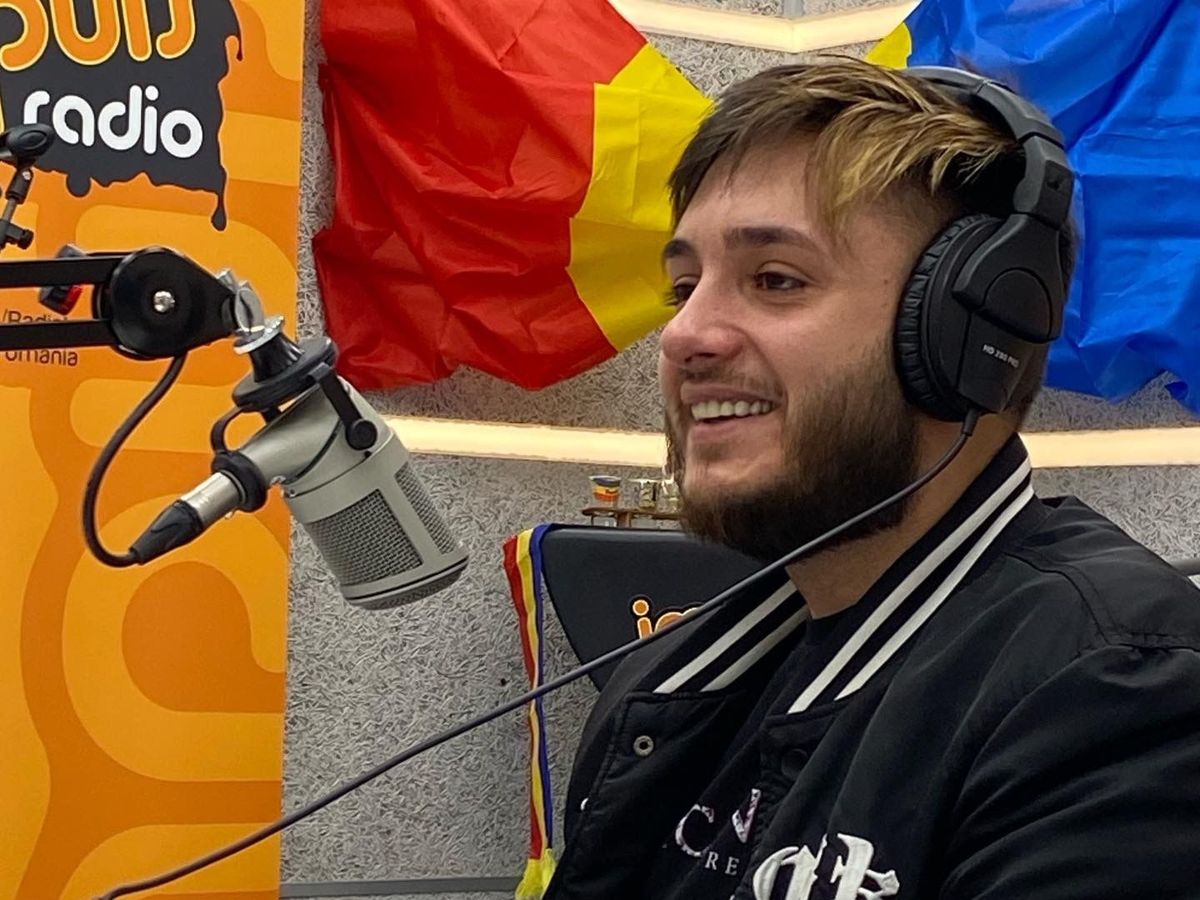 Cine este Johny Romano, artistul devenit viral cu „Na Janau”? Ce meserie are, de fapt?! 