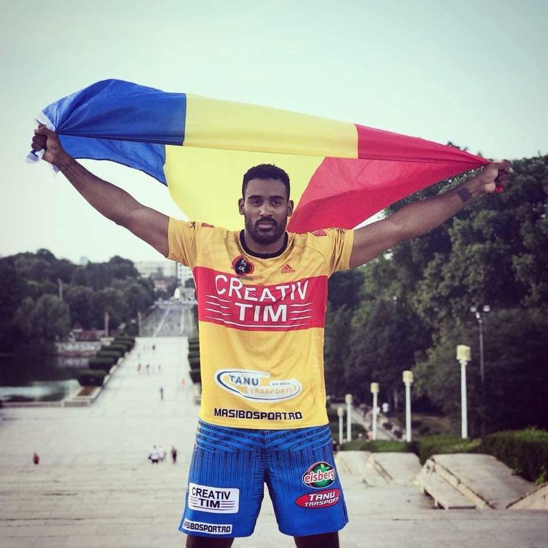 Cele mai înâlte vedete din România. Clasamentul uriaşilor din showbiz