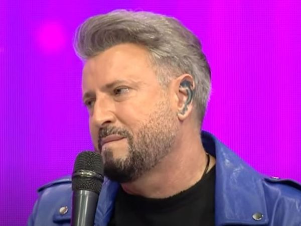 Cătălin Botezatu &icirc;mplinește 55 de ani! Urarea Angelei Similea l-a emoționat p&acirc;nă la lacrimi: &bdquo;Cel mai frumos cadou pe care l-am primit &icirc;n ultimii ani&rdquo;