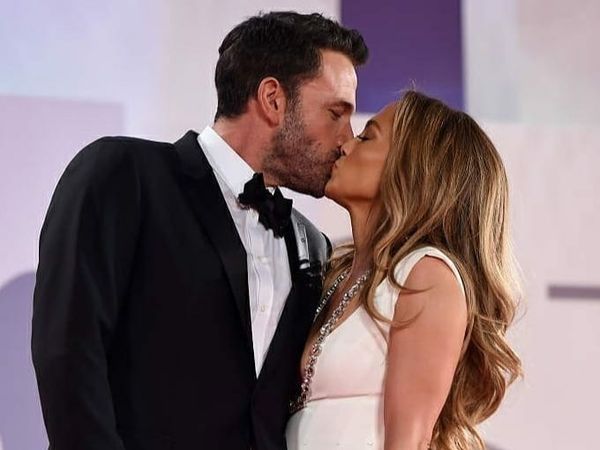 Ben Affleck, noi declarații despre relația cu Jennifer Lopez! Actorul este recunoscător pentru a doua șansă: &rdquo;E o poveste frumoasă&rdquo;