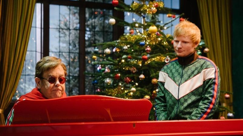 Ed Sheeran și Elton John au lansat piesa &bdquo;Merry Christmas&rdquo;: &bdquo;Ne-am distrat de minune la filmări&rdquo;