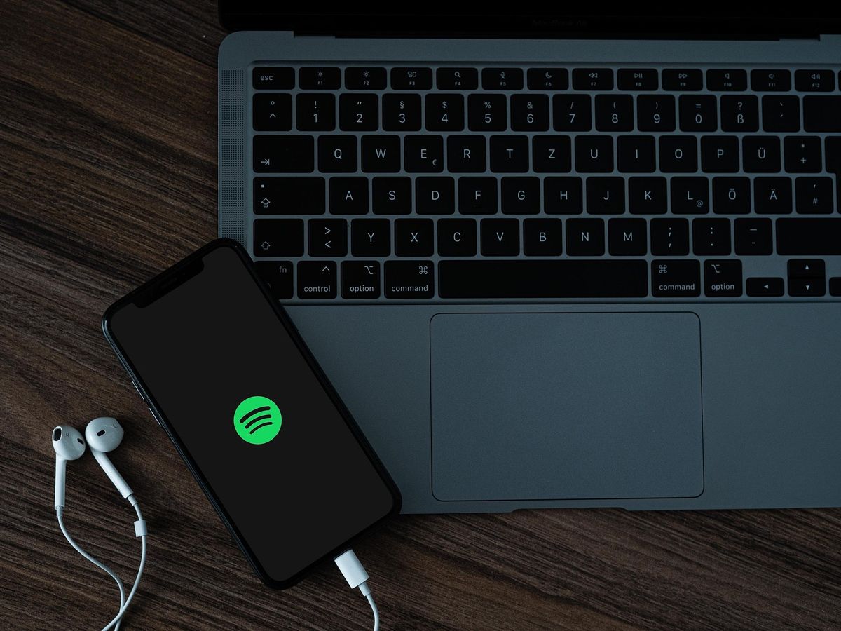 Topurile Spotify pentru 2021! Care sunt cei mai ascultați artiști și cele mai ascultate piese?!