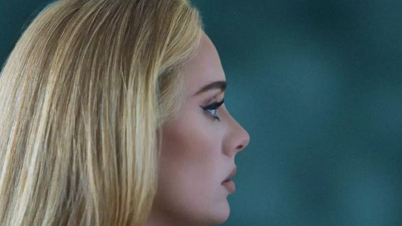 Albumul &bdquo;30&rdquo; al artistei Adele s-a menținut pe primul loc &icirc;n Billboard 200
