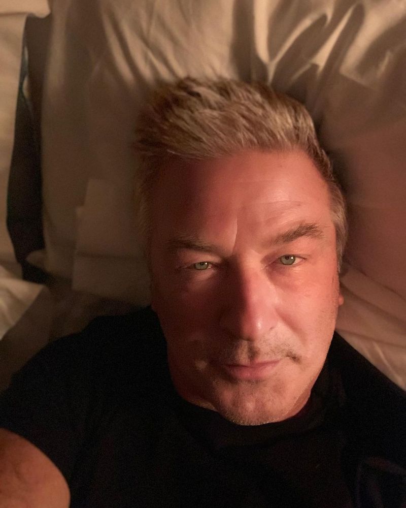 Alec Baldwin şi-a închis unul dintre conturile de Twitter