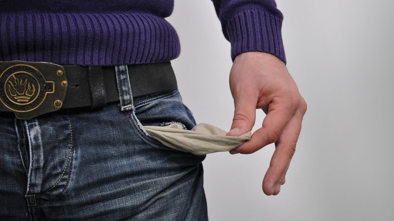 Model cerere de mărire salariu: Cum trebuie completată?